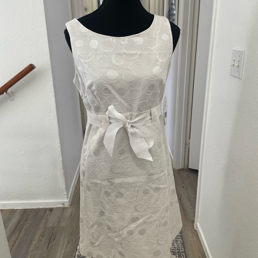 Jessica Howard White Sleeveless Sheath Dress Scoop Neck Midi